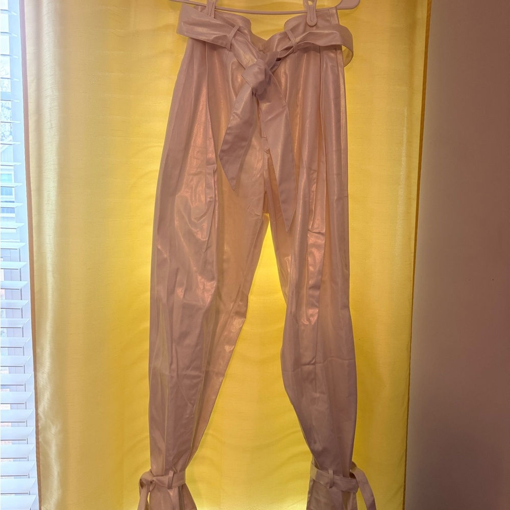 Chic Cream Tie-Waist Women's Cropped Pants